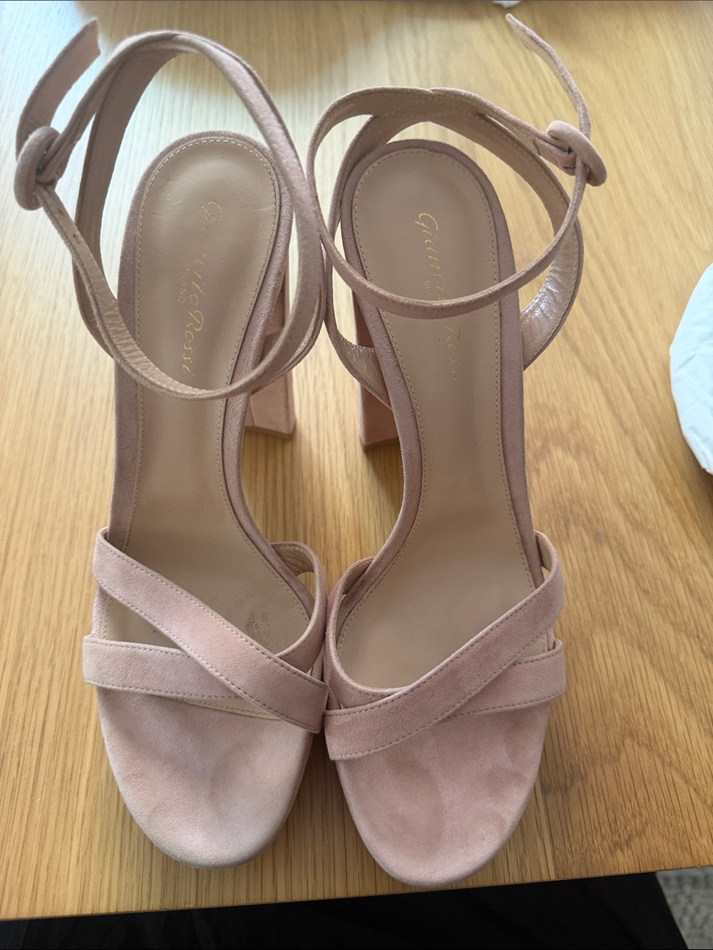 NEVER WORN Gianvito Rossi Pink Suede Block Heel Sandals SIZE 40